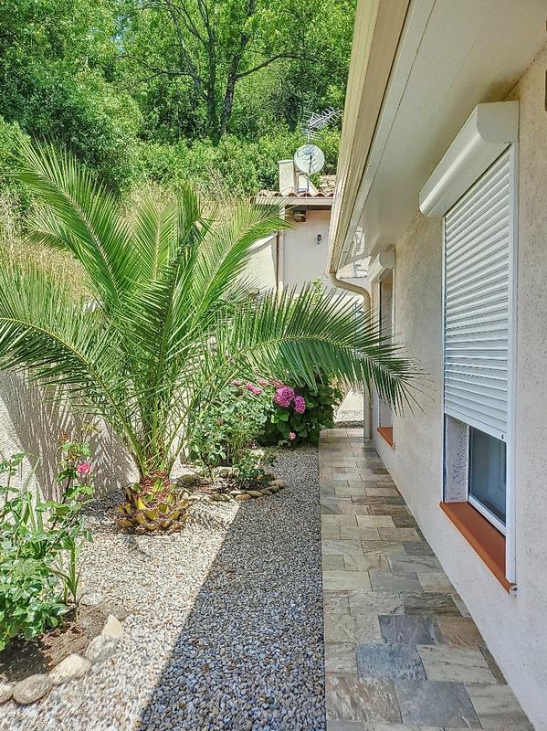 Maison - 200 m² - 5 pièces