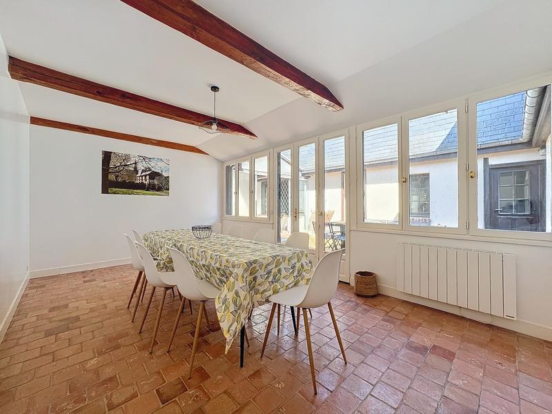 Maison - 180 m² - 7 pièces