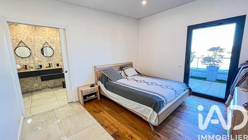 Appartement - 151 m² - 5 pièces