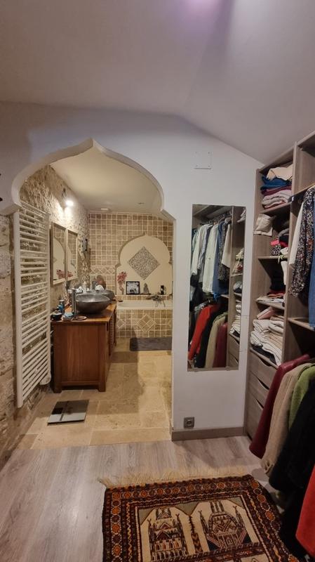 Maison - 330 m² - 16 pièces