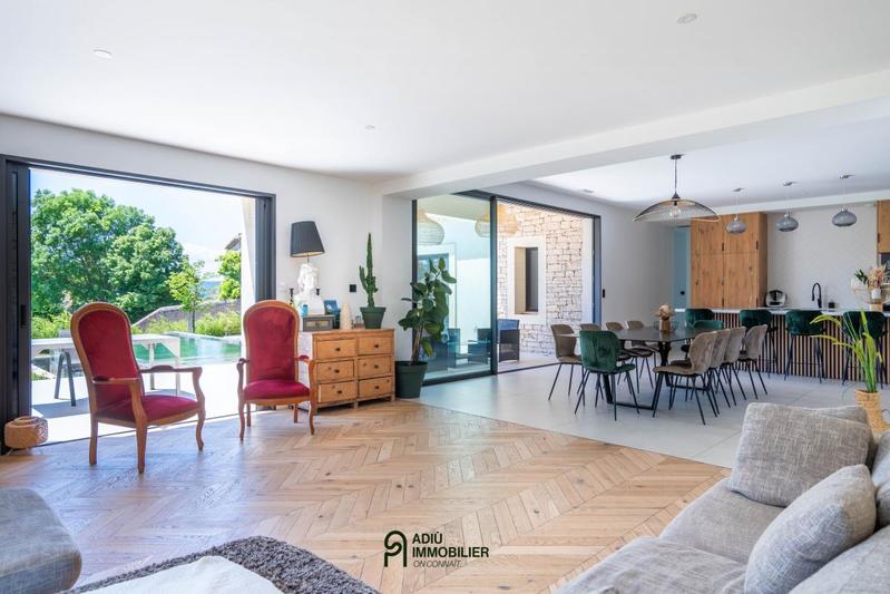 Villa - 182 m² - 6 pièces