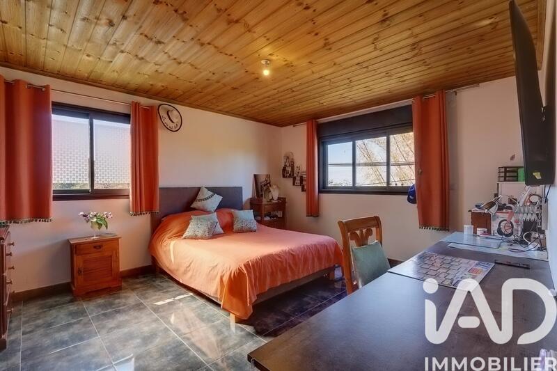 Maison - 223 m² - 5 pièces