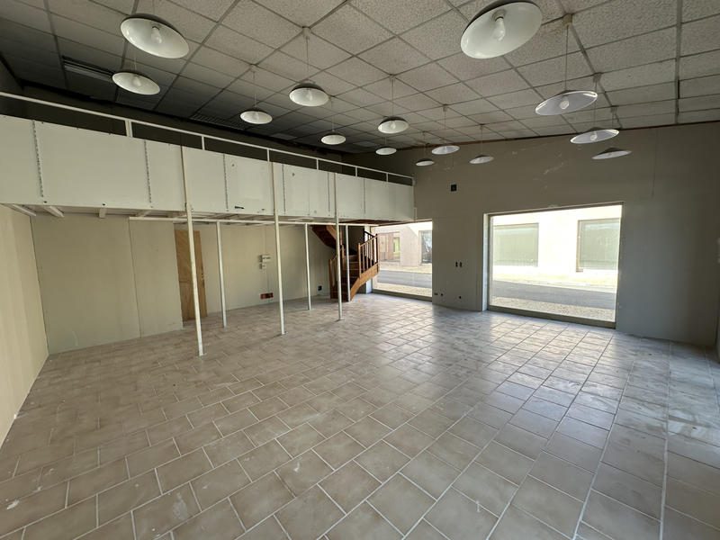 Local commercial - 491 m²