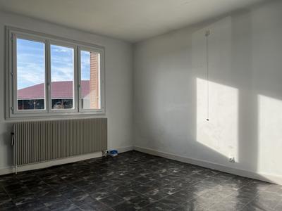 Maison traditionnelle - 111 m² - 5 pièces