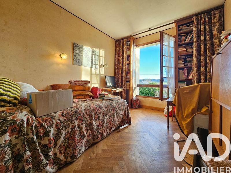 Maison - 185 m² - 7 pièces