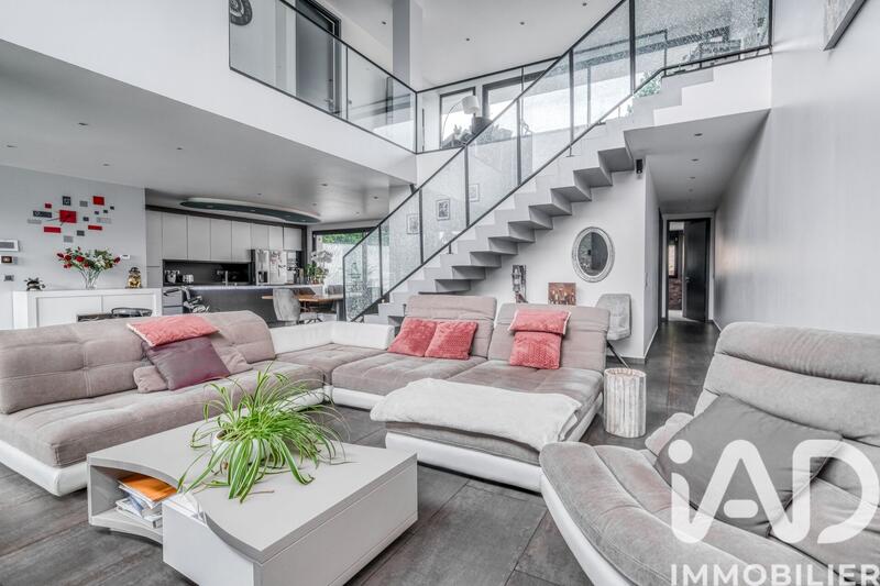 Maison de maîtres - 205 m² - 7 pièces