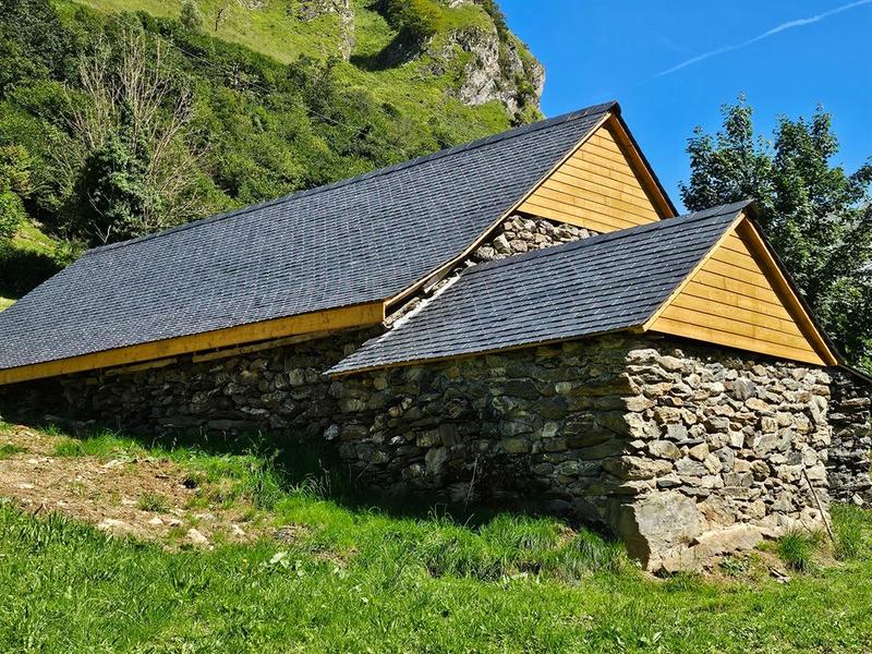 Grange - 175 m² - 2 pièces