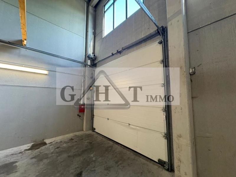 Entrepôt - 370 m²