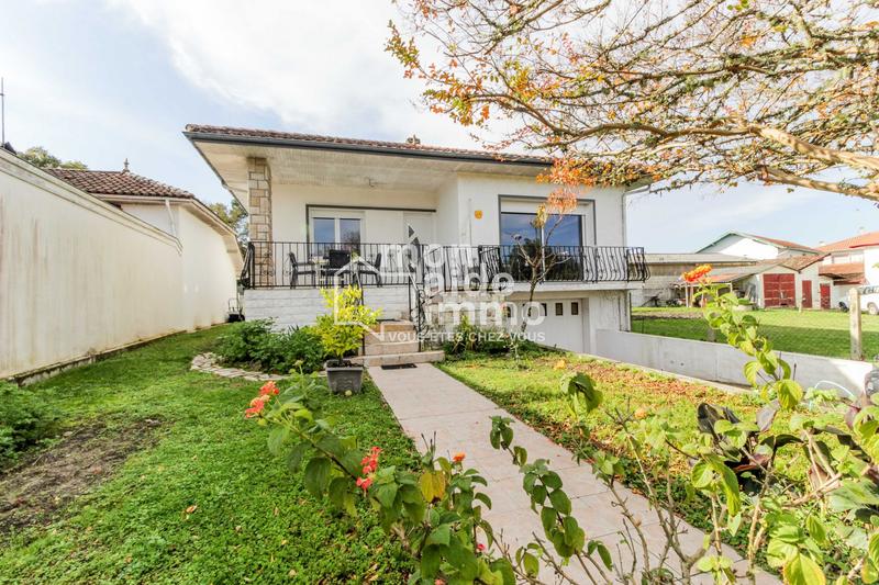 Maison - 98 m² - 4 pièces