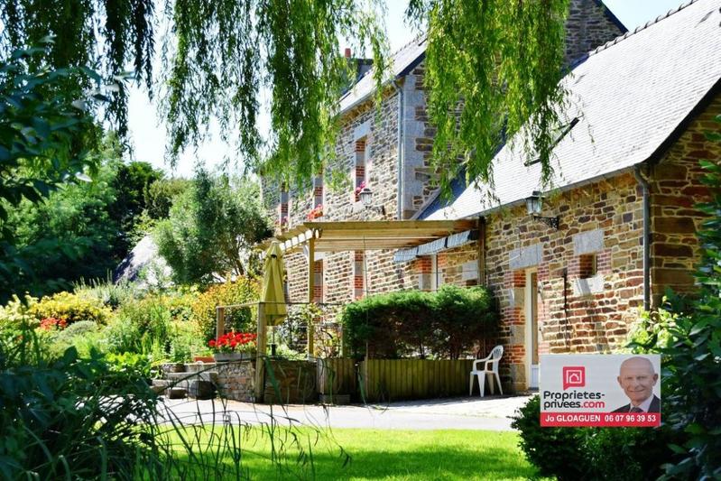 Maison - 233 m² - 9 pièces