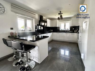 Maison - 150 m² - 6 pièces