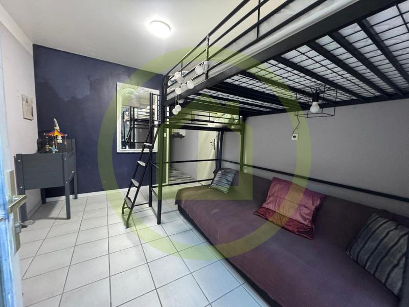 Maison - 224 m² - 7 pièces