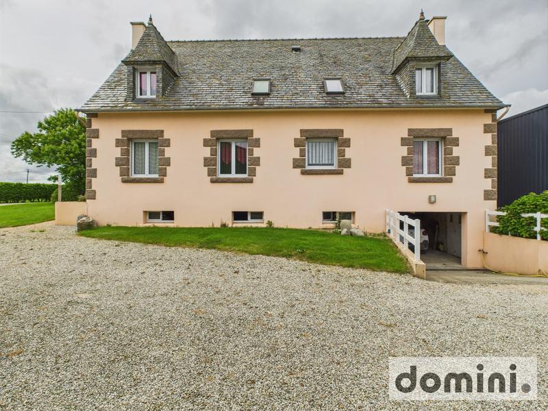 Maison - 188 m² - 9 pièces