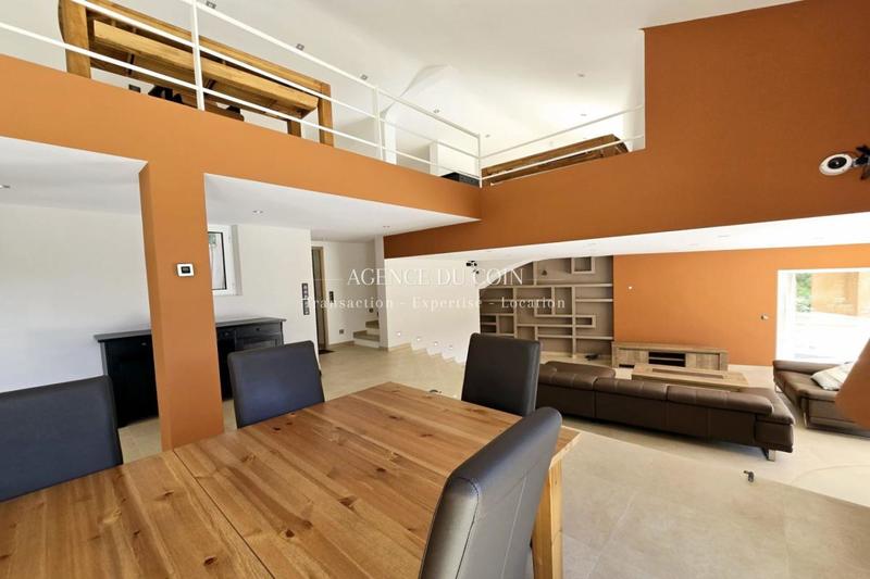 Villa - 295 m² - 7 pièces