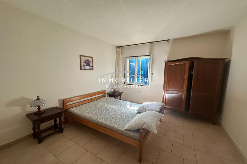 Maison - 300 m² - 14 pièces