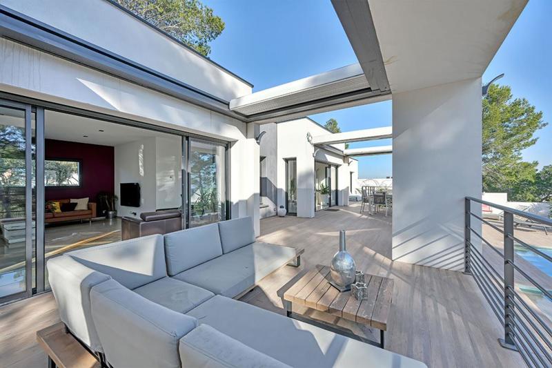 Demeure - 400 m² - 11 pièces