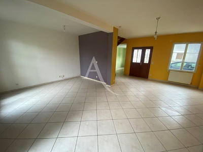 Maison - 84 m² - 4 pièces