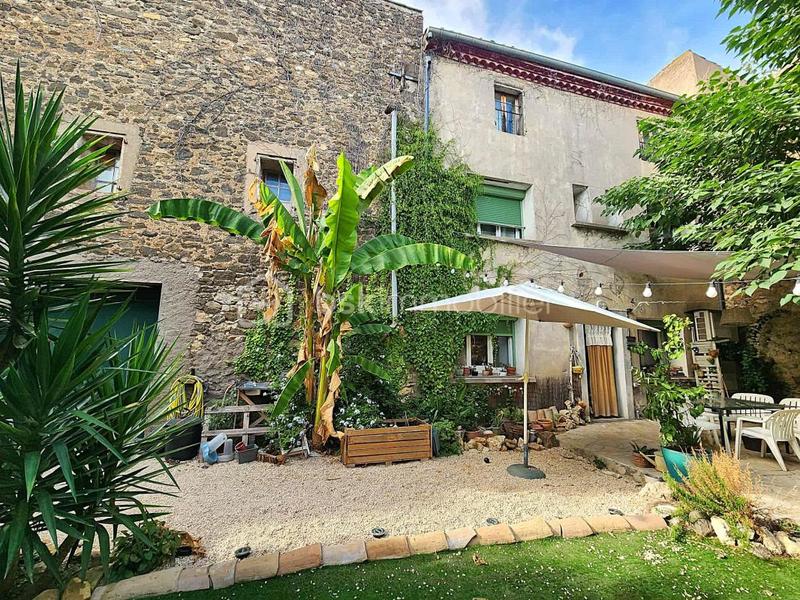 Maison - 246 m² - 10 pièces