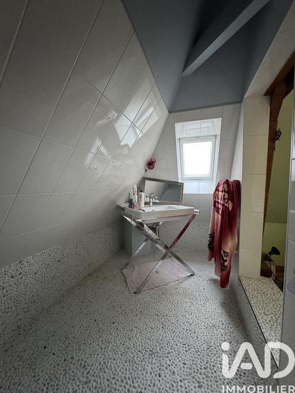 Maison - 241 m² - 10 pièces