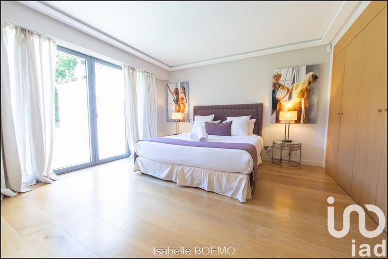 Maison de maîtres - 348 m² - 11 pièces