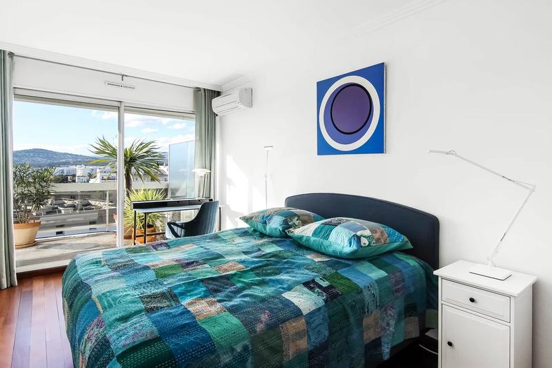 Appartement - 90 m² - 3 pièces