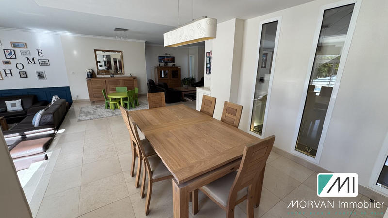 Maison - 262 m² - 7 pièces