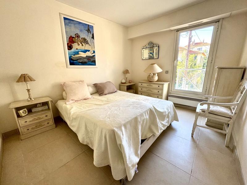 Appartement - 90 m² - 3 pièces