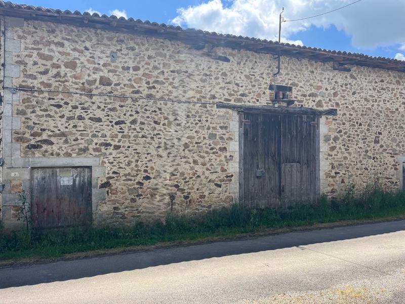 Grange - 200 m² - 1 pièce