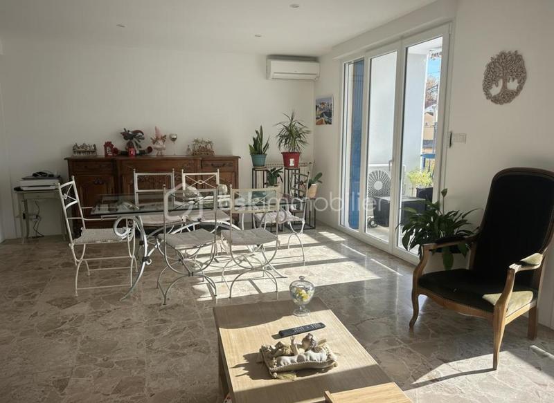 Appartement - 85 m² - 3 pièces