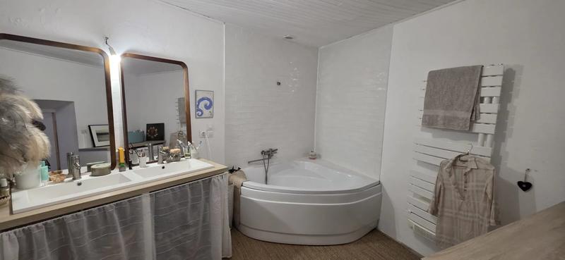 Appartement - 98 m² - 3 pièces