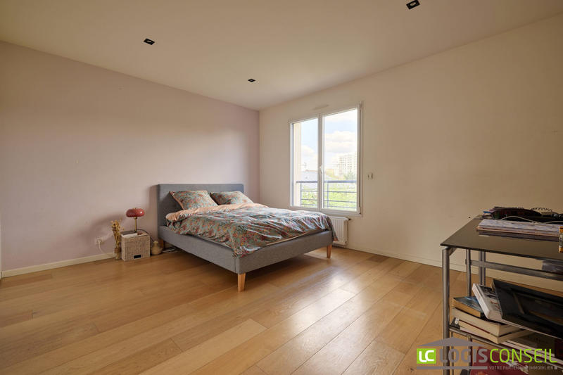 Maison contemporaine - 216 m² - 8 pièces