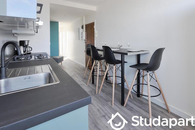 Chambre - 11 m² - 1 pièce