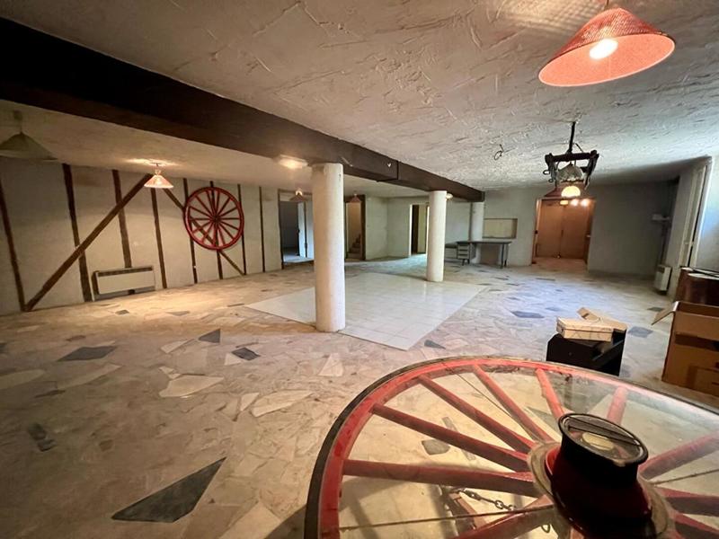 Maison - 283 m² - 7 pièces