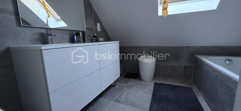 Maison - 115 m² - 6 pièces