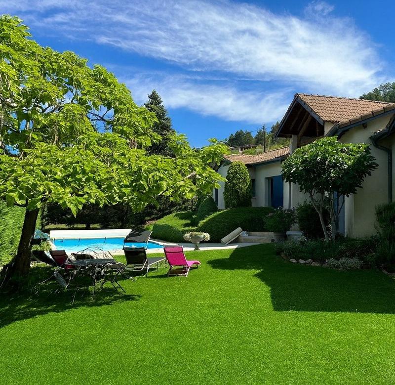 Maison - 150 m² - 8 pièces