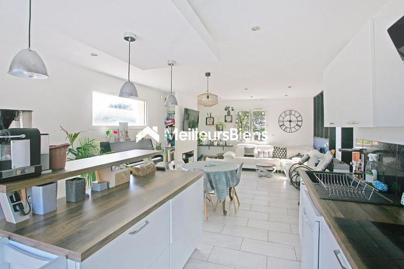 Maison - 136 m² - 6 pièces