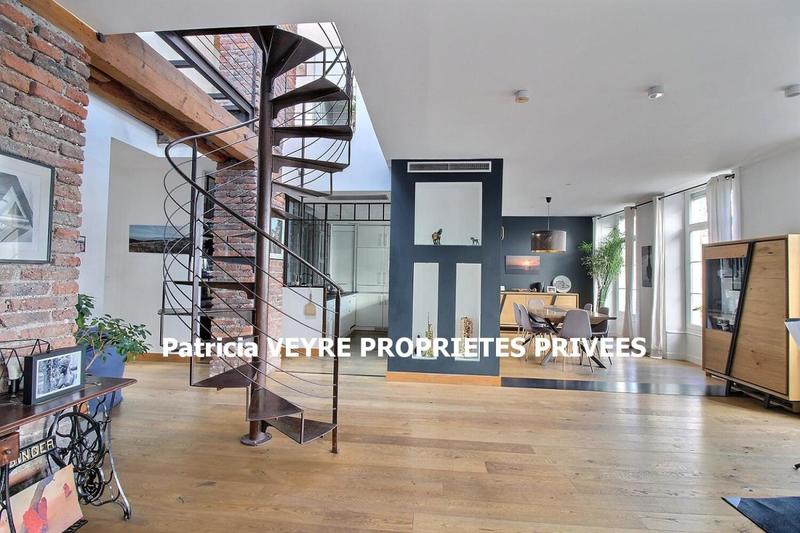 Loft - 230 m² - 7 pièces