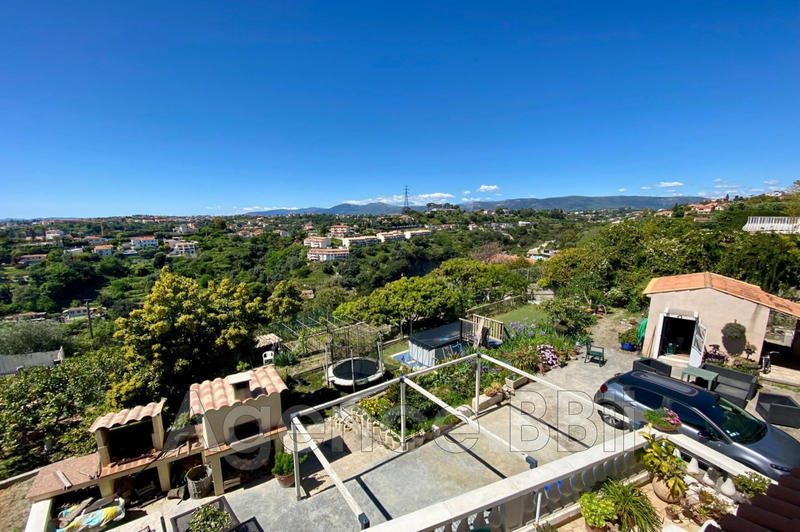 Maison - 159 m² - 6 pièces