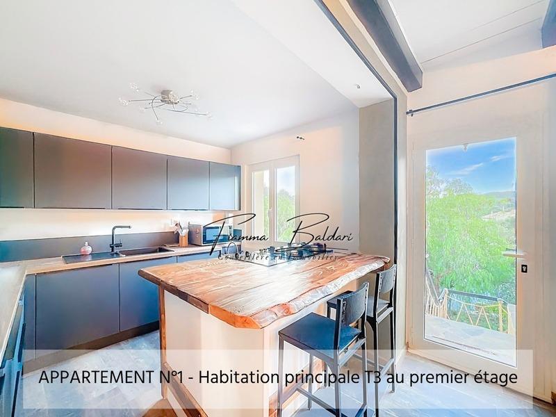 Maison - 160 m² - 8 pièces