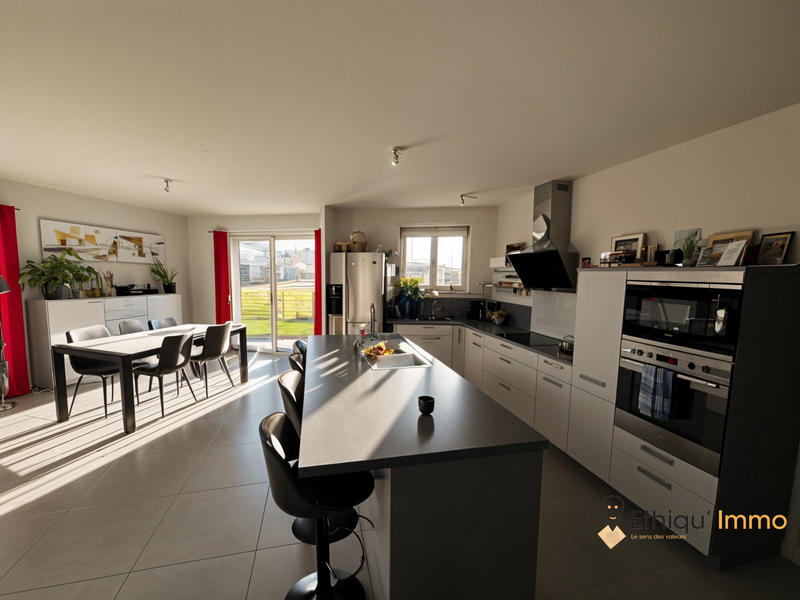 Maison - 108 m² - 5 pièces