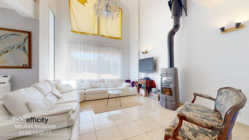 Maison - 167 m² - 6 pièces