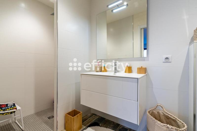 Villa - 344 m² - 7 pièces