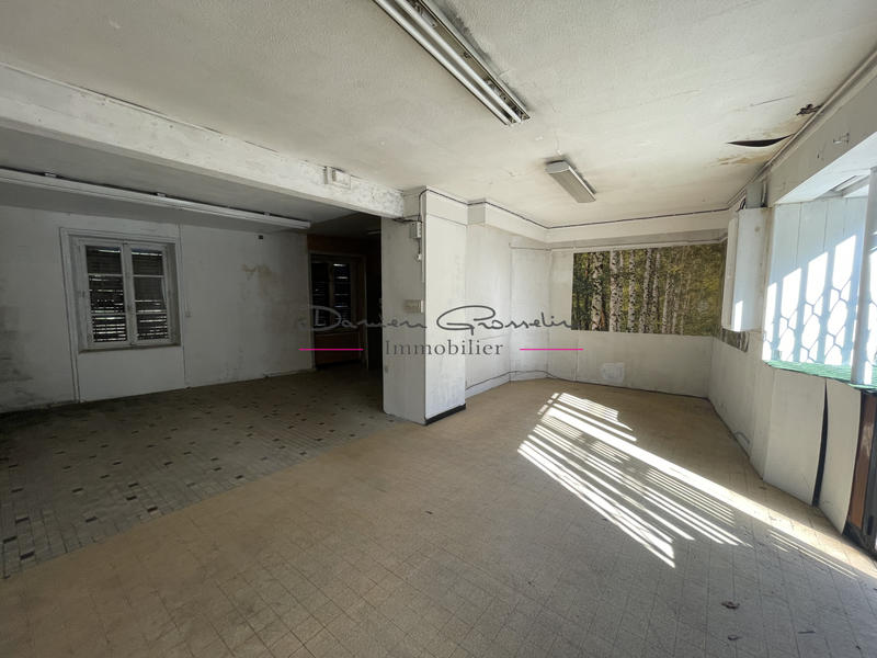 Immeuble - 130 m² - 7 pièces