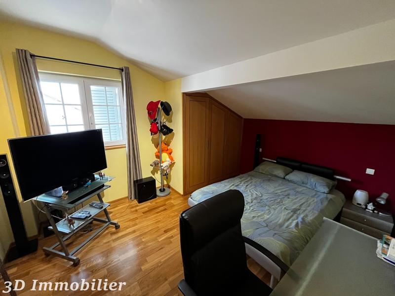 Maison - 255 m² - 7 pièces