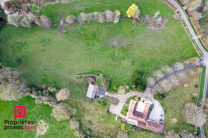 Maison - 250 m² - 8 pièces