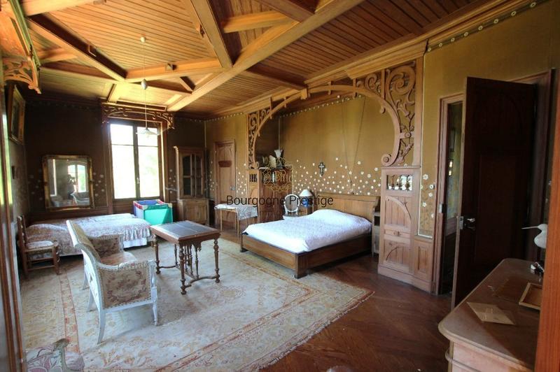 Château - 808 m² - 18 pièces