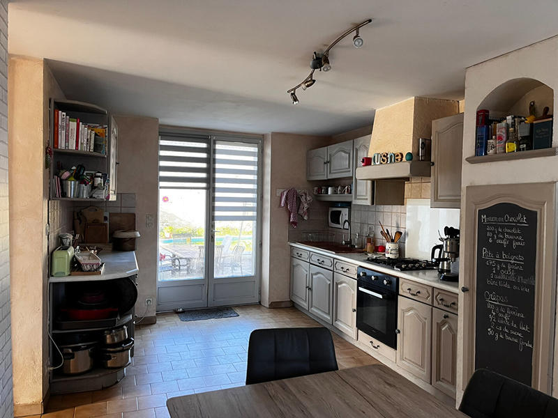 Maison - 205 m² - 7 pièces