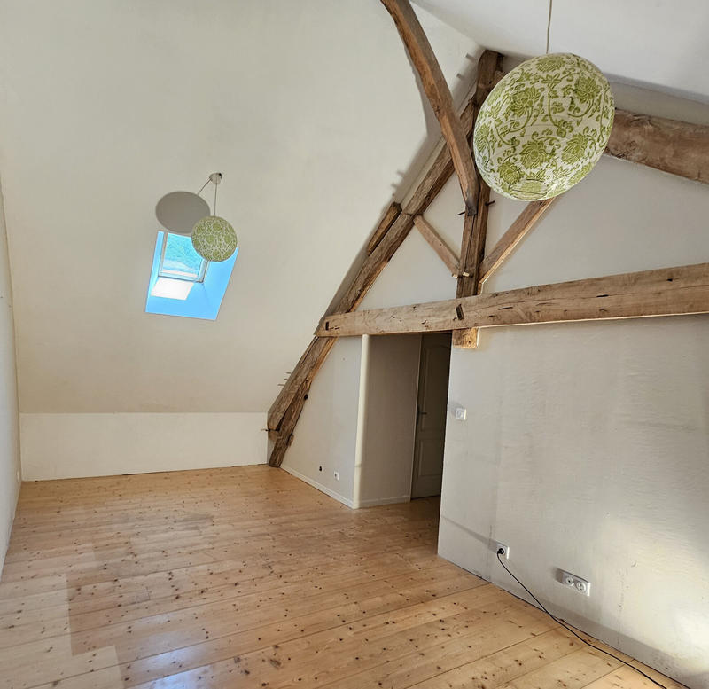 Maison - 210 m² - 9 pièces