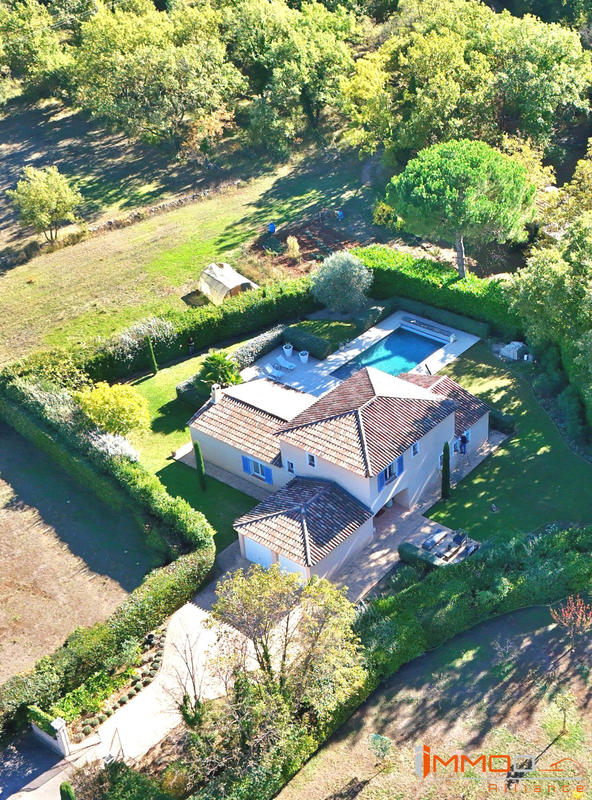 Villa - 174 m² - 6 pièces