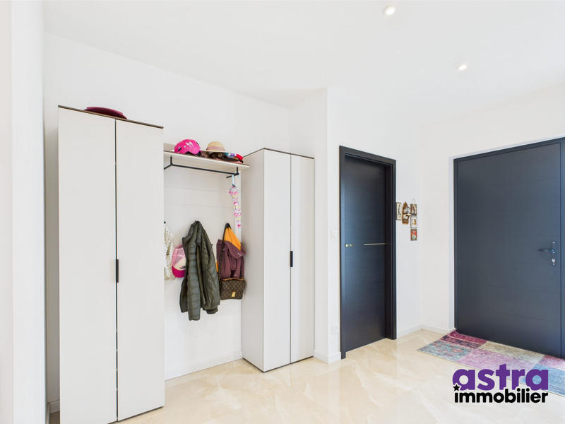 Maison contemporaine - 174 m² - 7 pièces